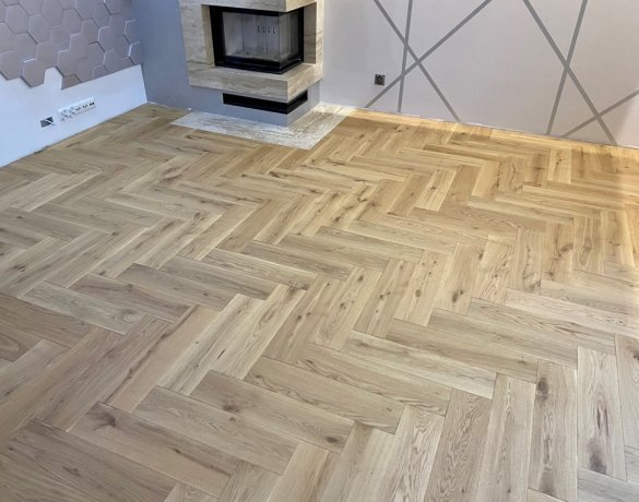 Parkiet Hajnówka: sasame r - jodełka klasyczna